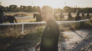 Guillermo Arizkorreta, el domador de purasangres con el mejor palmarés de España: así entrena a los caballos de carreras de la élite