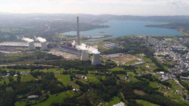 Panorámica de la central de carbón de As Pontes.