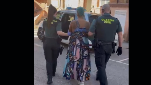 La Guardia Civil ha detenido a una mujer por robar rascas en varios pueblos de Madrid.