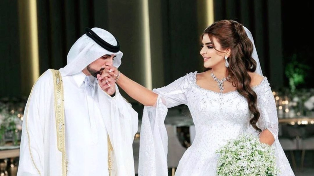 Sheikha Mahra y Sheikh Mana durante su boda.