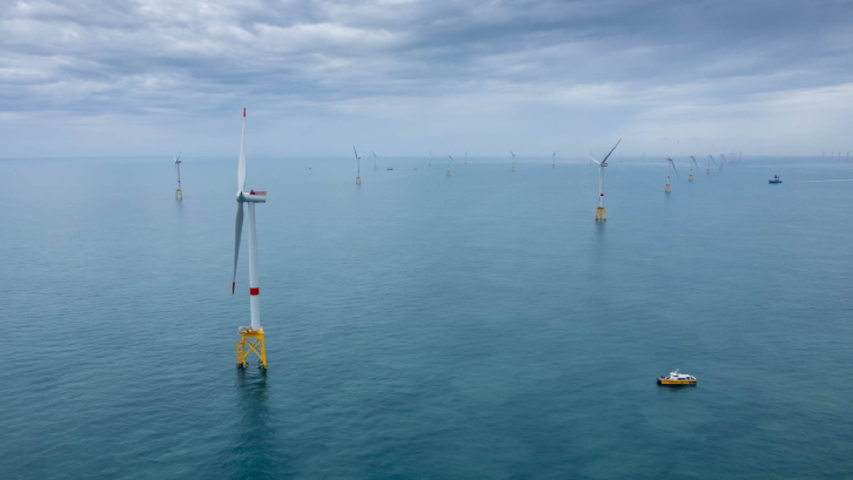 El emblemático parque eólico marino de Iberdrola en Francia, Saint-Brieuc.