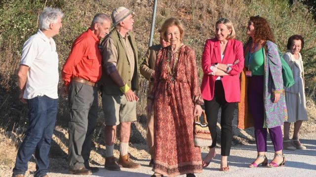 Su majestad la reina doña Sofía y la vicepresidenta de la Junta, Isabel Blanco, asisten al concierto conmemorativo de las Bodas de Plata de la Fundación Atapuerca