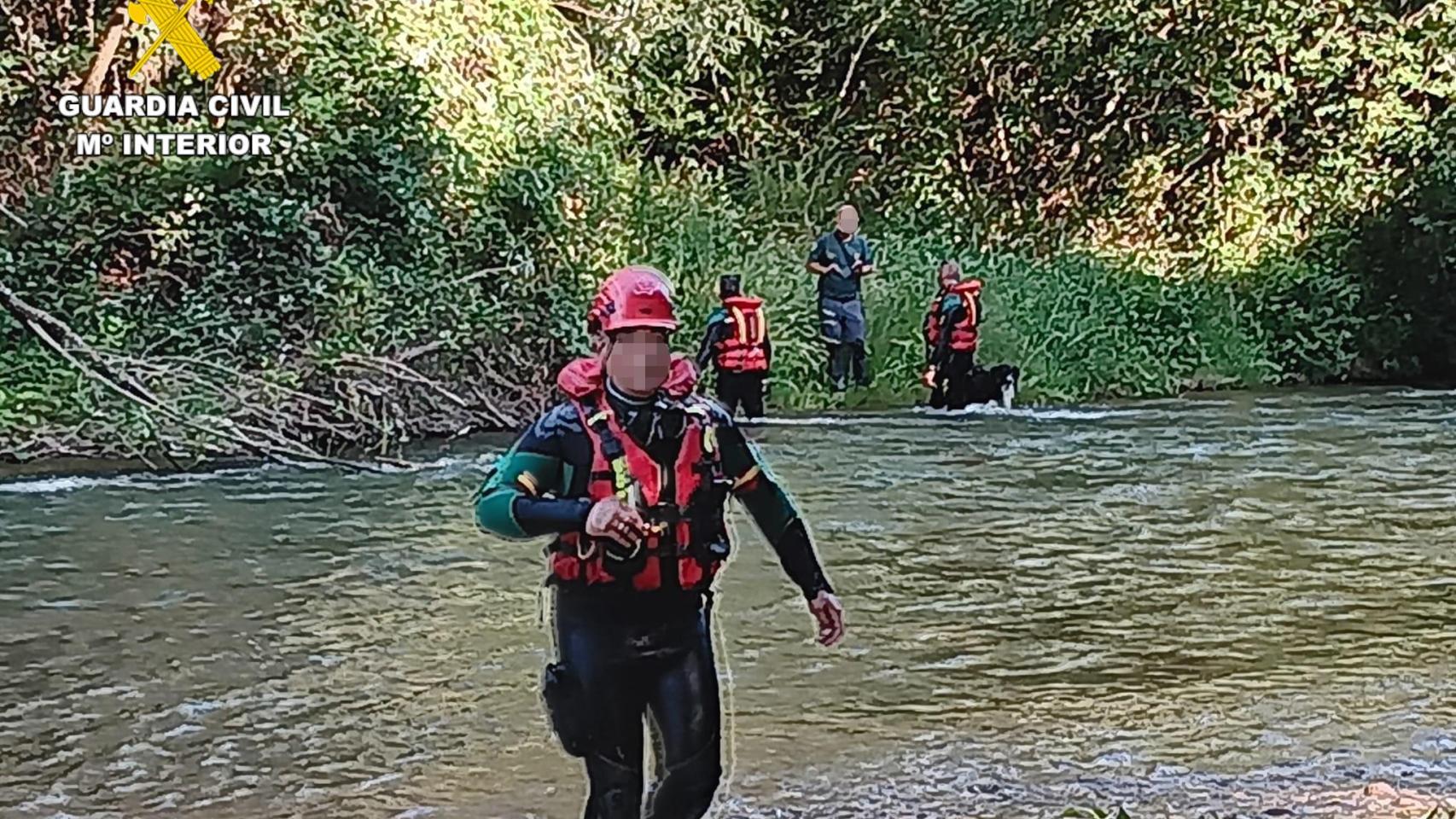 Momento de la búsqueda en el río Carrión