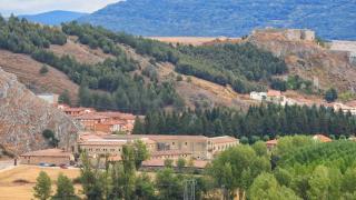 El espectacular monasterio convertido en hotel de Palencia donde puedes sentirte como si vivieras en otra época