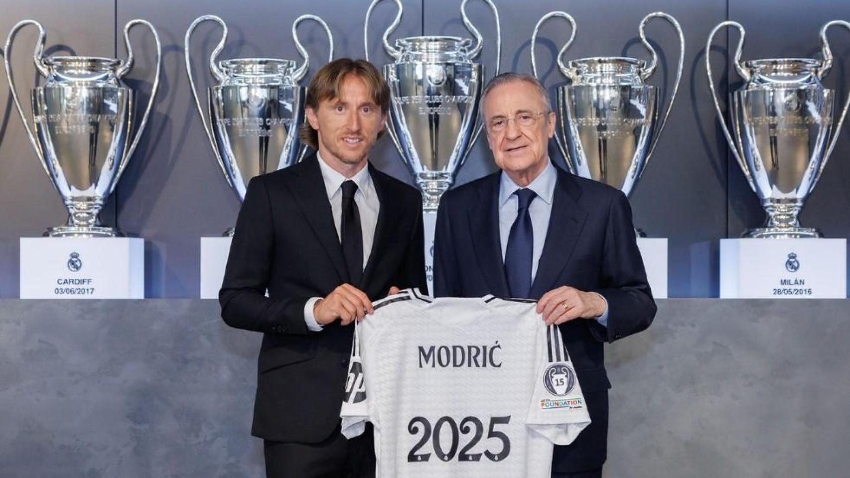 Luka Modric, con Florentino Pérez.