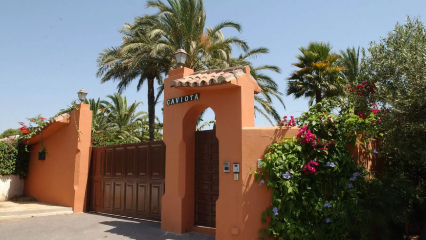 Fachada de la casa del actor Antonio Banderas en la localidad malagueña de Marbella, conocida como La Gaviota.