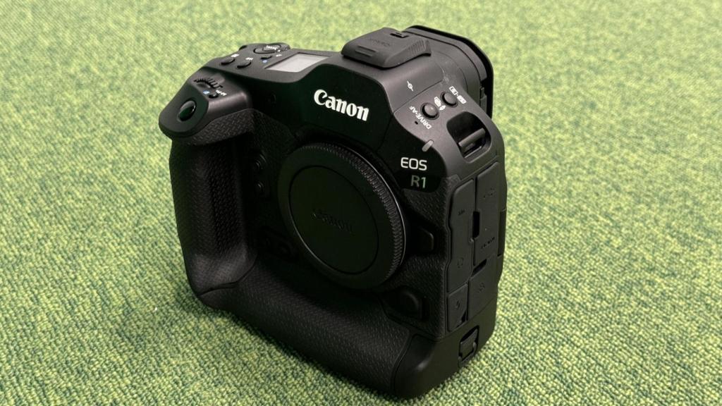 Canon EOS R1