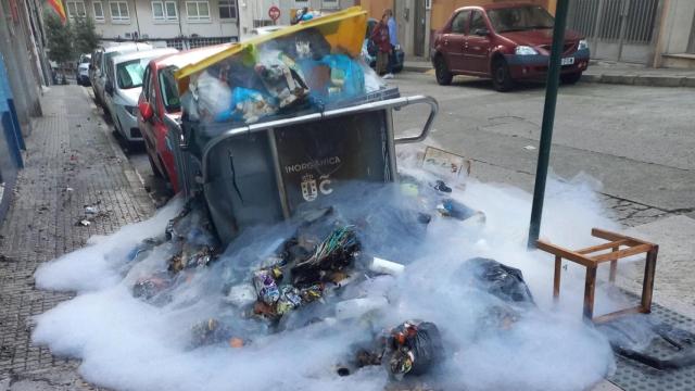 Contenedores quemados en A Coruña