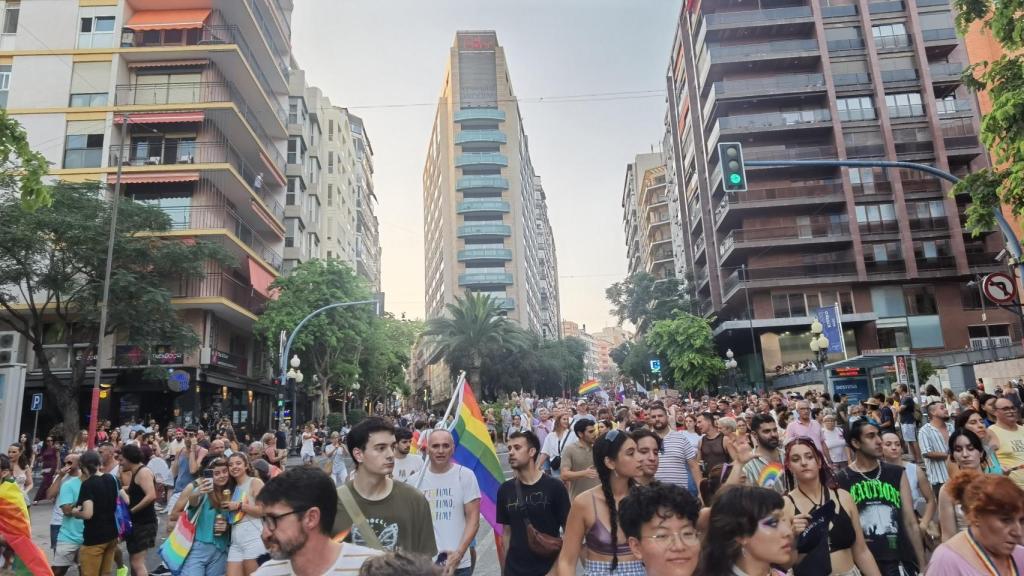 Un momento de la marcha del Orgullo 2023 en Alicante.
