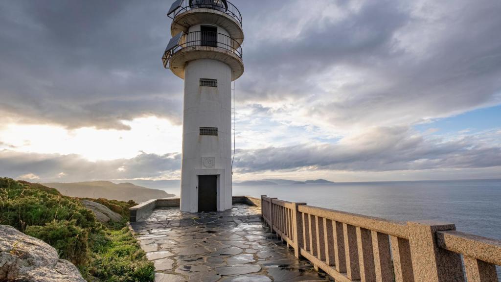 Faro de Punta Roncadoira, en Xove