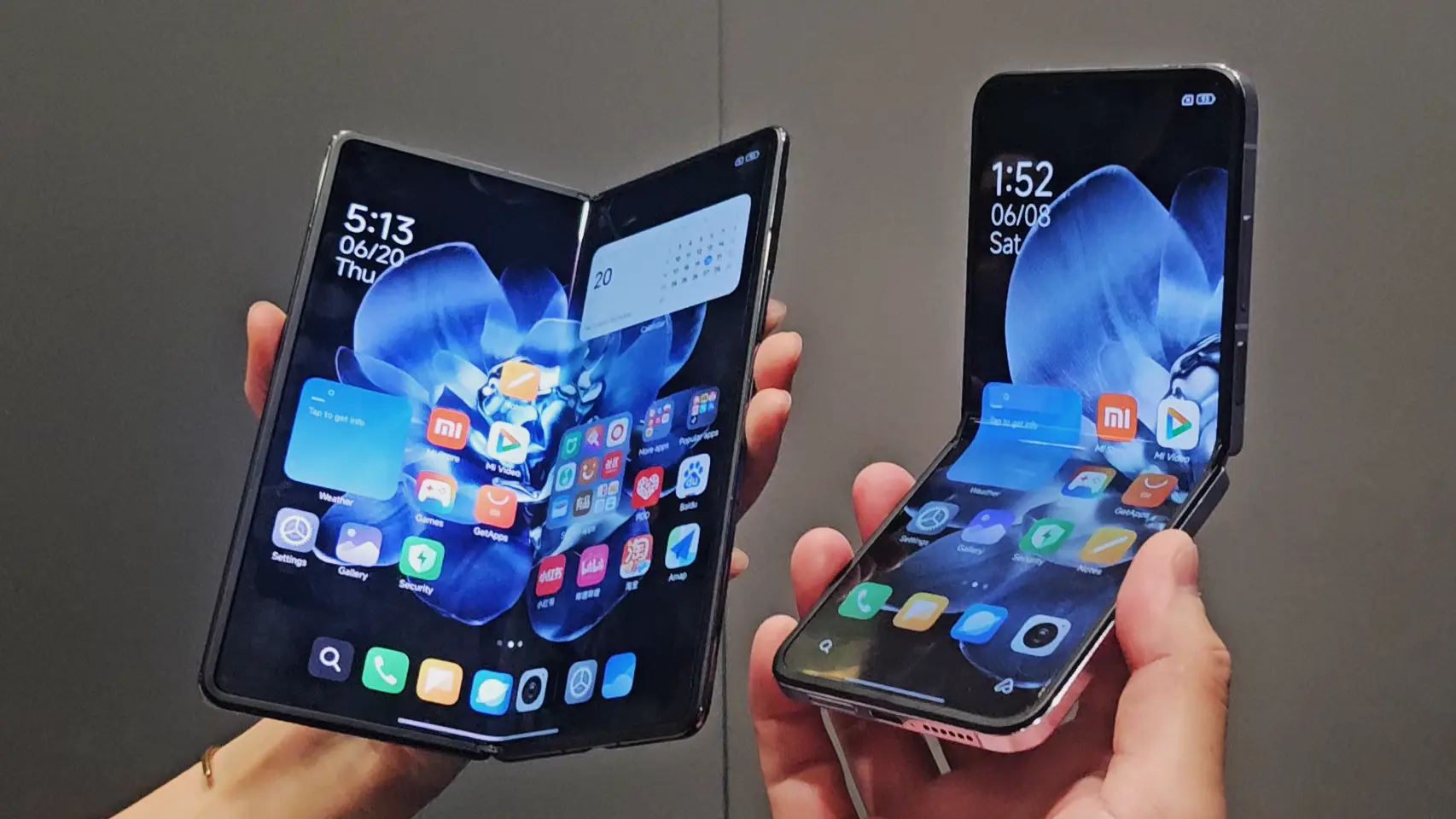 Xiaomi MIX Fold 4 (izquierda) y MIX Flip (derecha)