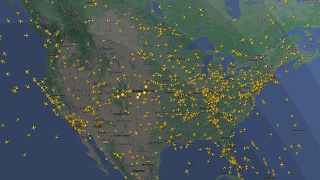 Maapa con el flujo de tráfico aéreo de Estados Unidos.