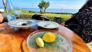 Este es el chiringuito de Torrox que combina a la perfección cocina de autor gourmet con preciosas vistas al mar