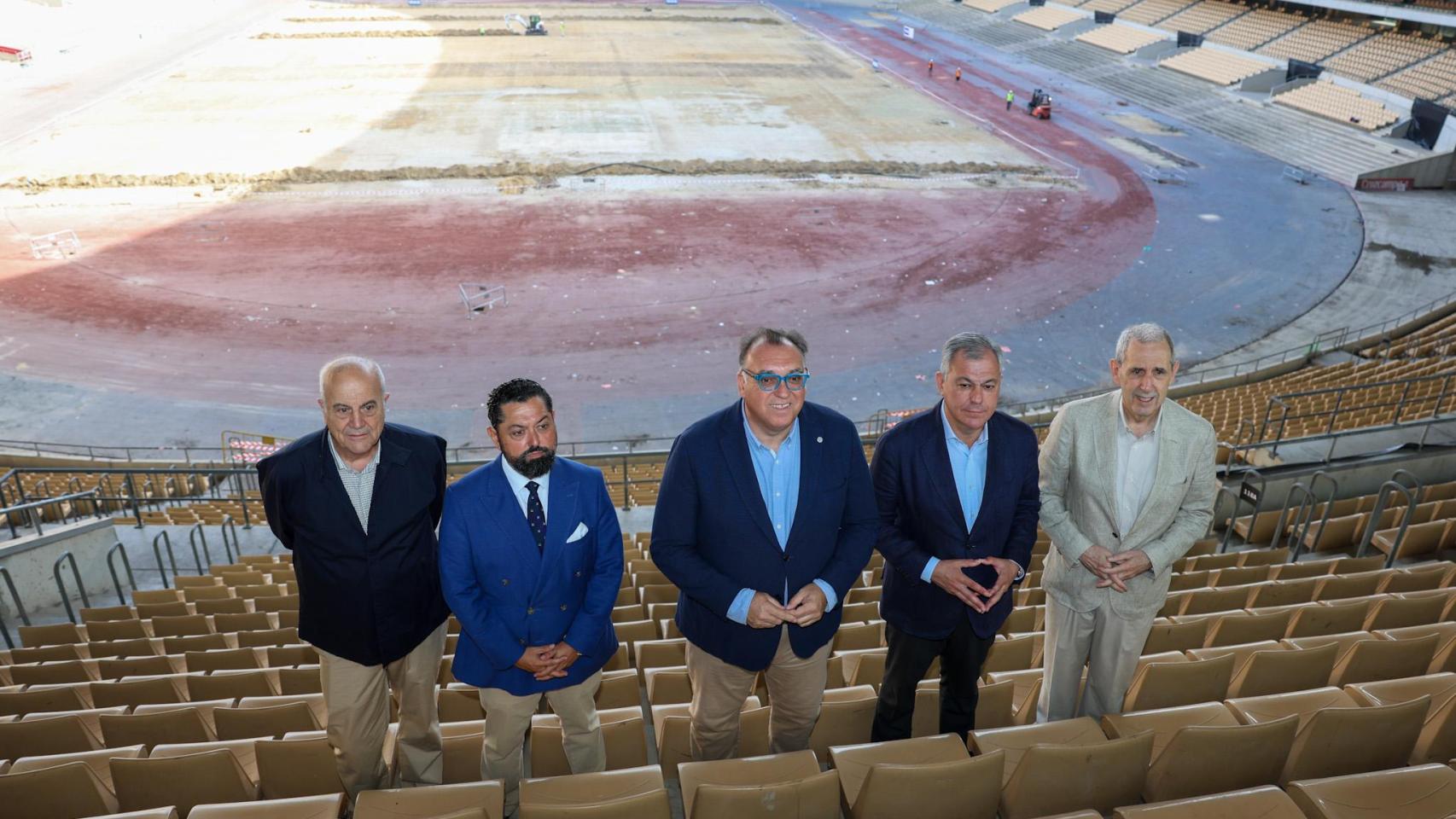 La primera  remodelación del estadio de La Cartuja estará terminada en ocho meses, las obras acabarán en abril