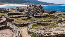 Vista general de la playa de Castro de Baroña, en Galicia.