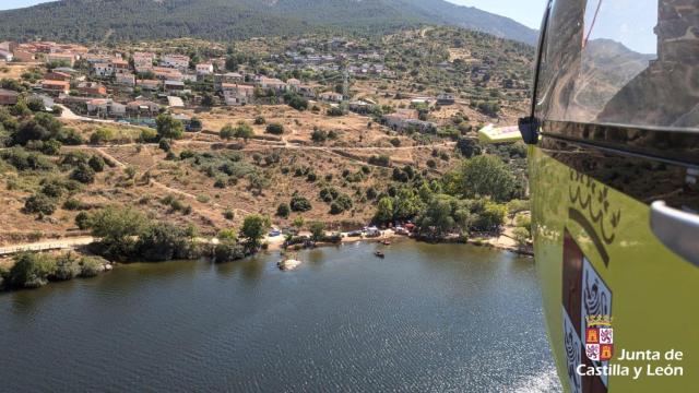 El Grupo de Rescate y Salvamento de la Junta de Castilla y León buscando a un desaparecido en un embalse