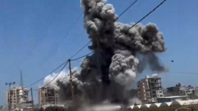 Bombardeo en Nuseirat, en el centro de Gaza, que ha derruido varios edificios el 20 de julio de 2024.