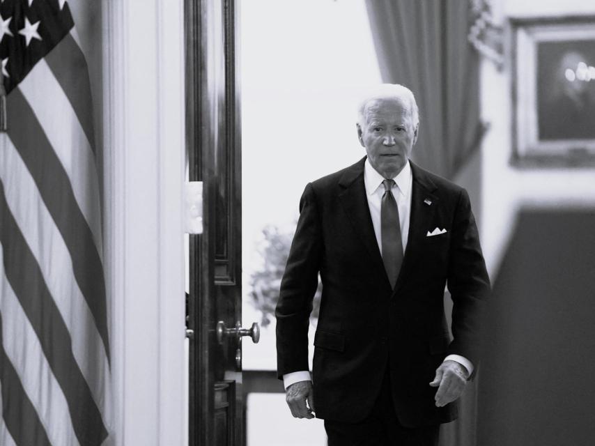 El presidente de los EEUU, Joe Biden, saliendo del Despacho Oval de la Casa Blanca.