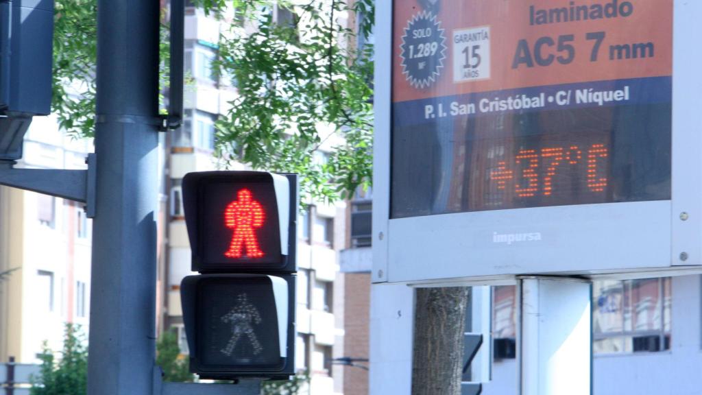 Un termómetro marcando 37 grados en Valladolid