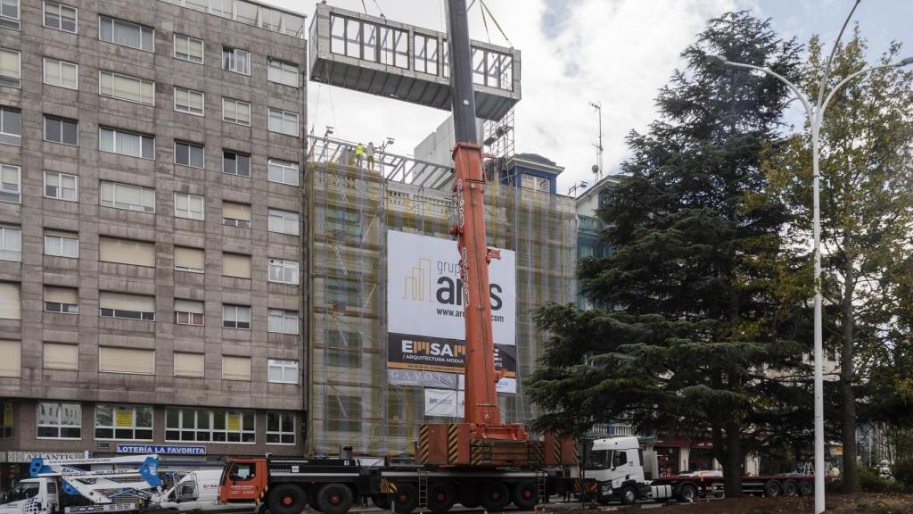 Instalación de módulos en el inmueble de Cuatro Caminos.