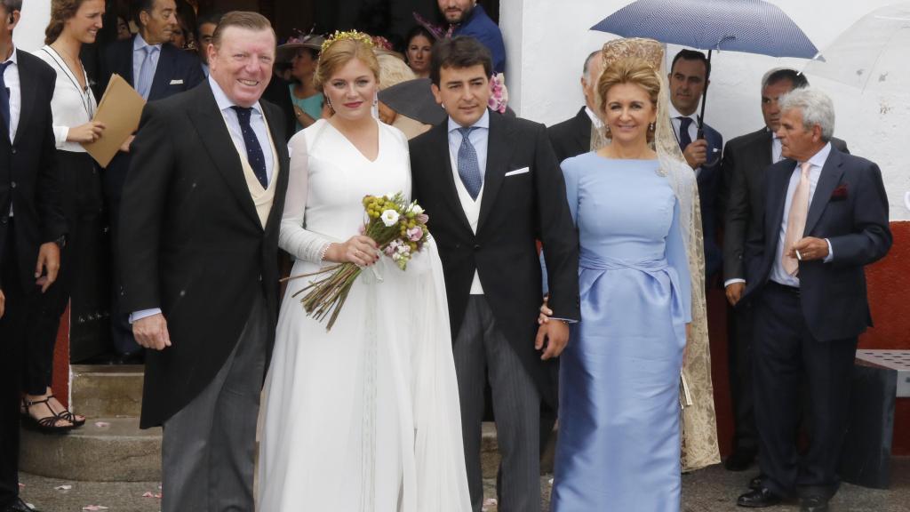 César Cadaval y Patricia Rodríguez en la boda de Marta y Jaime.