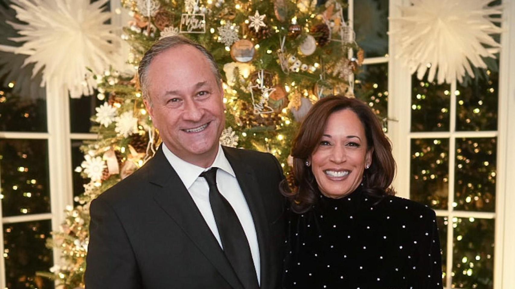 Douglas Emhoff y Kamala Harris en las pasadas navidades.