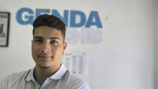 Marcos, el jerezano de 19 años que planta cara al SEPE con su propia bolsa de empleo