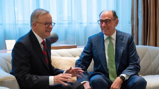 El presidente de Iberdrola, Ignacio Galán, en una reunión con el primer ministro de Australia, Anthony Albanese.