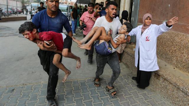 Heridos en  Jan Yunis tras el ataque de este lunes de Israel.