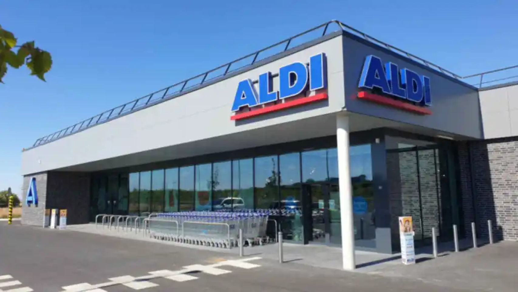 Fachada Aldi.