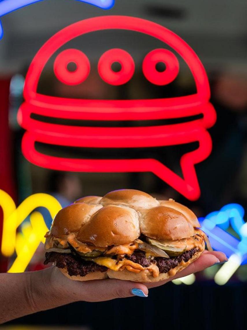 Slider de Distrito Burger, la hamburguesa especial de agosto