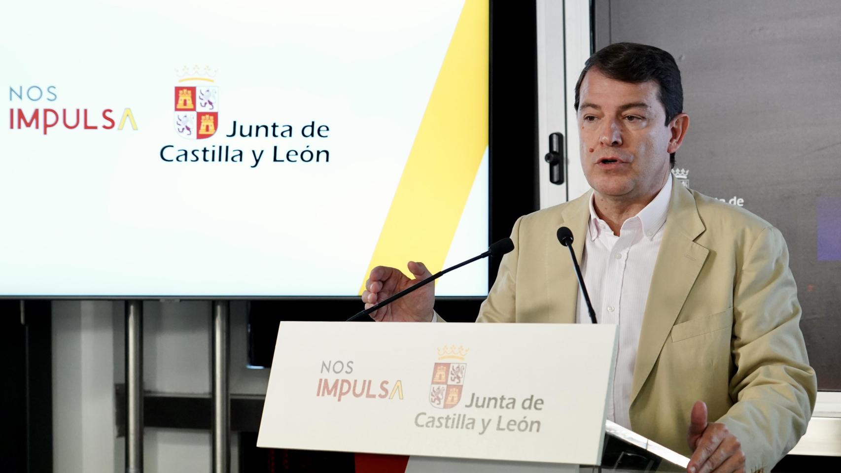 El presidente de la Junta, Alfonso Fernández Mañueco, durante su intervención en León, este lunes