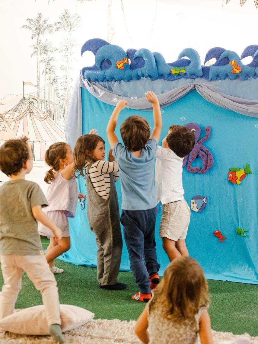 Actividades infantiles en El Parquesito del restaurante Lamucca de Plaza de España en Madrid.