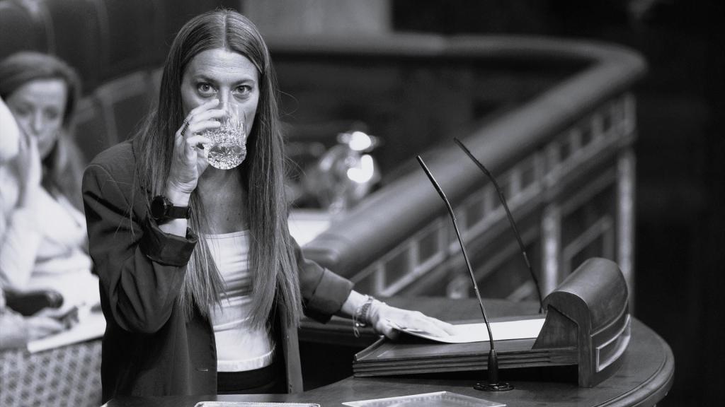 La portavoz de Junts en el Congreso, Miriam Nogueras, interviene durante una sesión plenaria extraordinaria, en el Congreso de los Diputados, este martes.