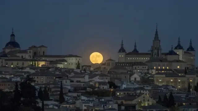 Imagen de archivo de Toledo de noche.