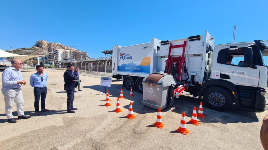 Alicante incorpora más de un centenar de nuevos vehículos a la flota de recogida de residuos