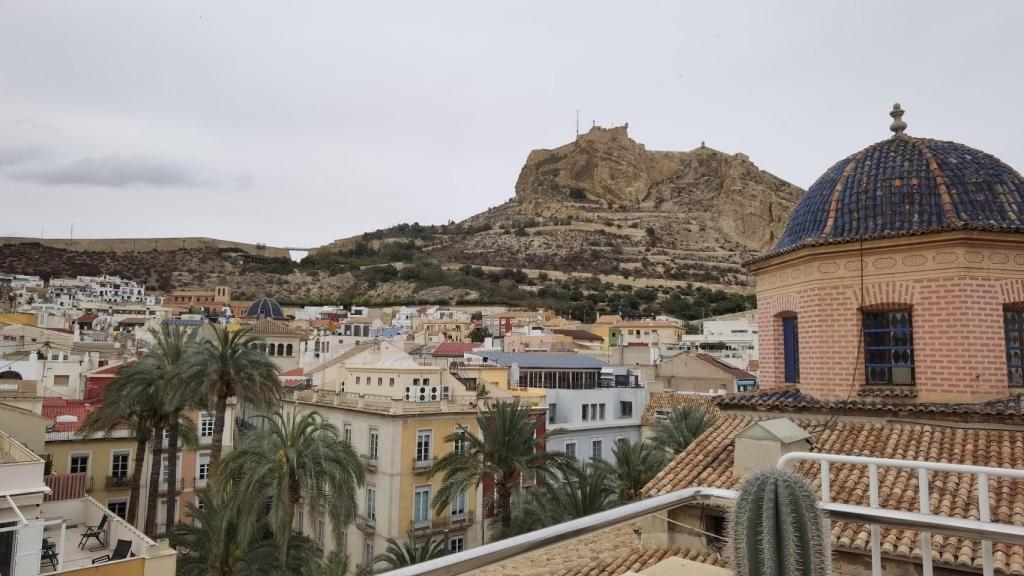 Una vista del casco antiguo de la ciudad de Alicante.