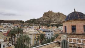 Una vista del casco antiguo de la ciudad de Alicante, área con muchas viviendas turísticas.