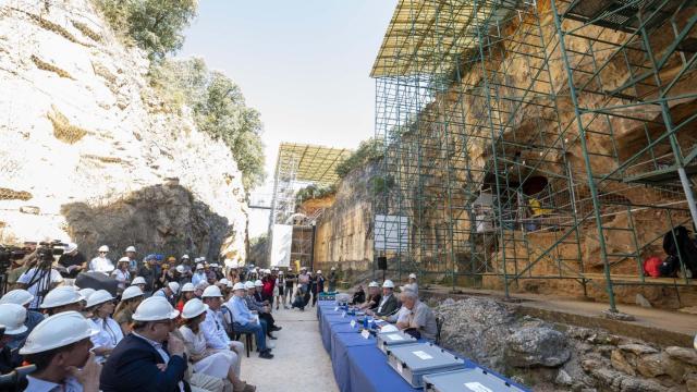 Multitudinaria rueda de prensa en la presentación de los hallazgos de la campaña del Yacimiento de Atapuerca