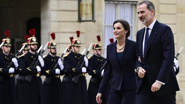 Felipe y Letizia en París, el 11 de marzo de 2020.