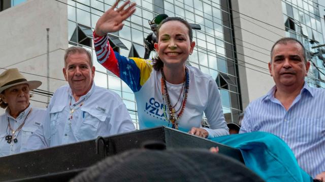 VÍDEO | La oposición venezolana encara la recta final hacia las elecciones, con varios sondeos que dan al candidato González Urrutia como vencedor