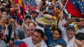Miles de venezolanos se movilizan en las calles de cara a la elección del domingo 28 de julio.