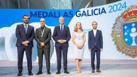 Luis Tosar, Zaza Ceballos y la Academia Galega do Audiovisual recibel las Medallas de Galicia.