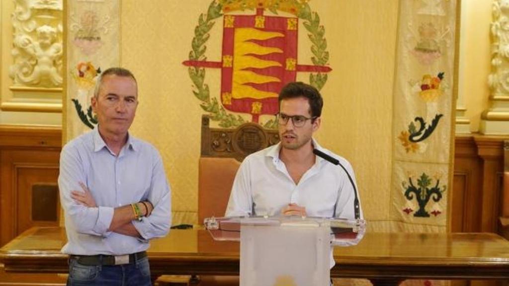 José Ignacio Zarandona y Rodrigo Nieto en el Ayuntamiento tras la explosión en calle Goya