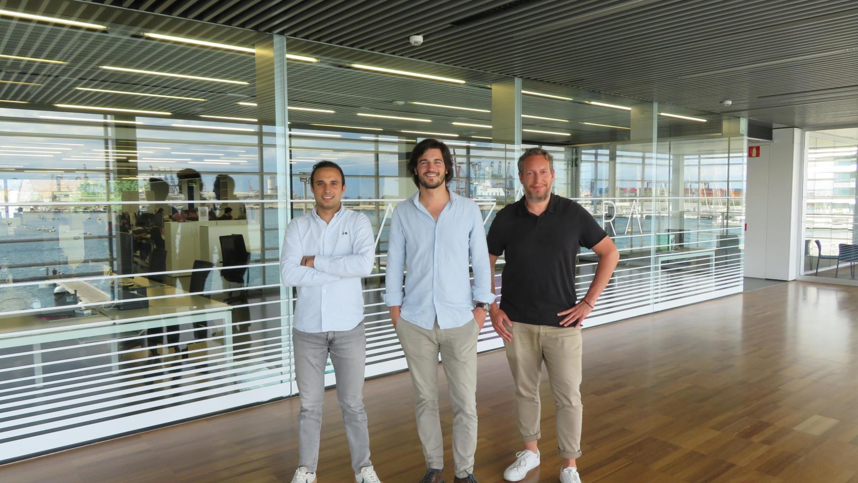 Íñigo Robles, Pablo Santamaría y Karim Gaad, cofundadores de Solved.