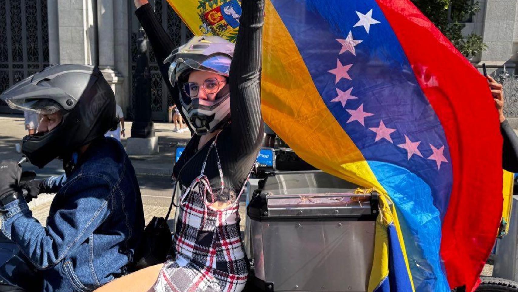 Lorena Lima en la manifestación de este mes de julio por el derecho a voto de los ciudadanos venezolanos.