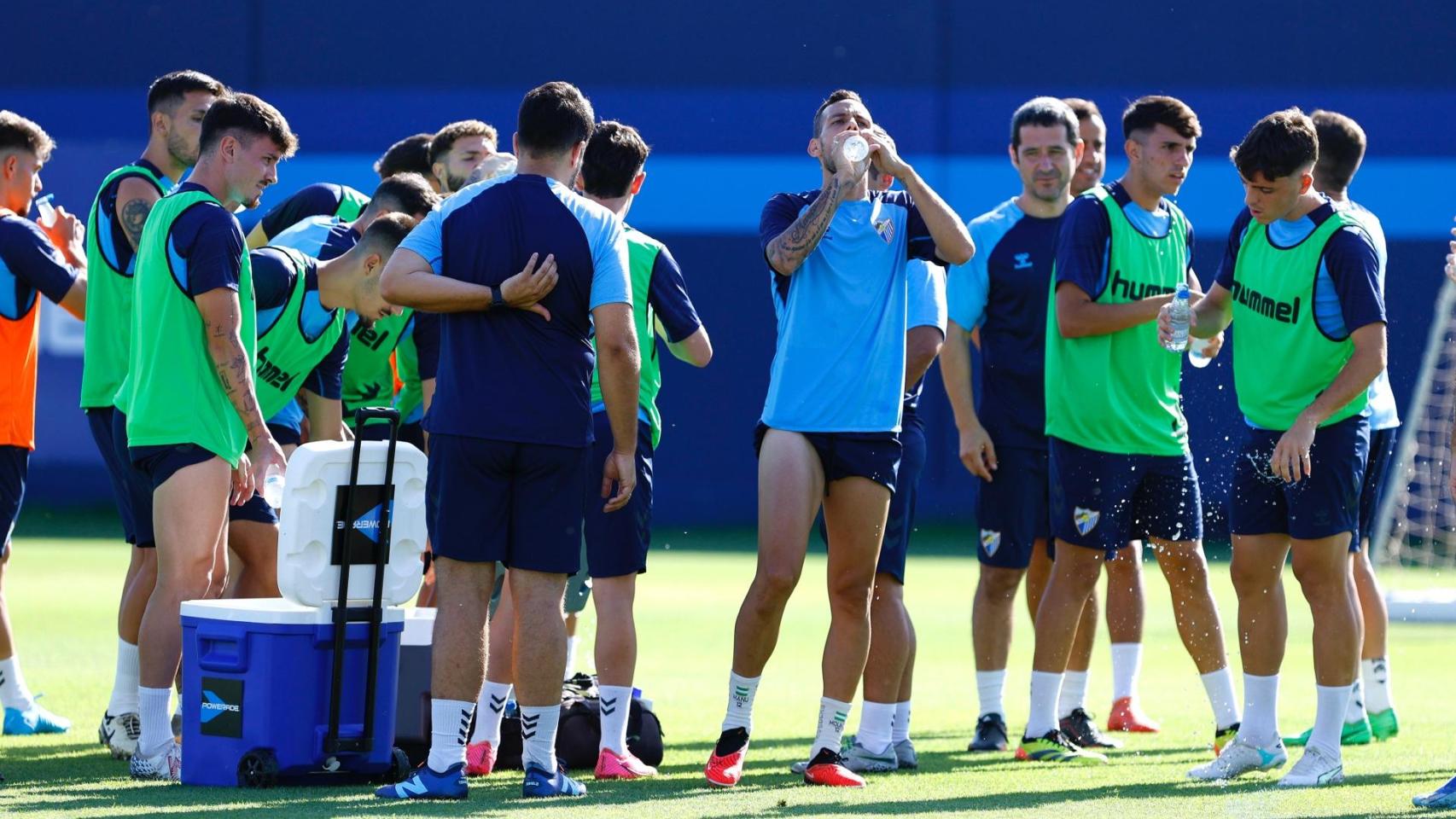 Los jugadores del Málaga CF durante un entrenamiento en el Anexo de La Rosaleda