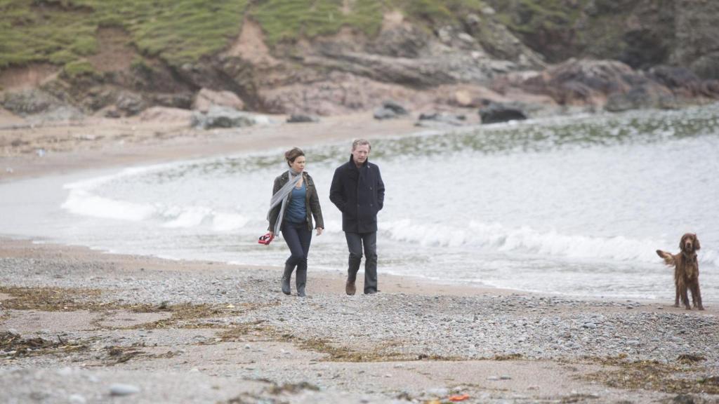 Douglas Henshall y Alison O'Donnell en 'Shetland'