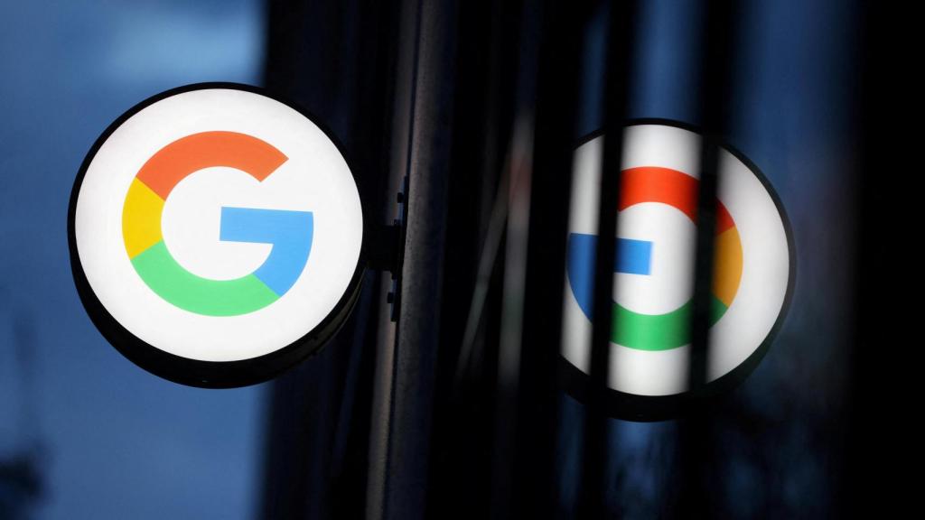 El logo de Google en la tienda que la compañía tiene en Manhattan, Nueva York.