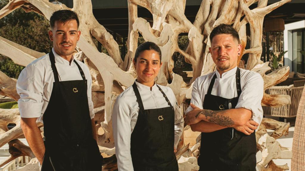 Armand Vidal, Clara Campoamor y Mauro Rivas, al frente de la cocina de Sol Post.